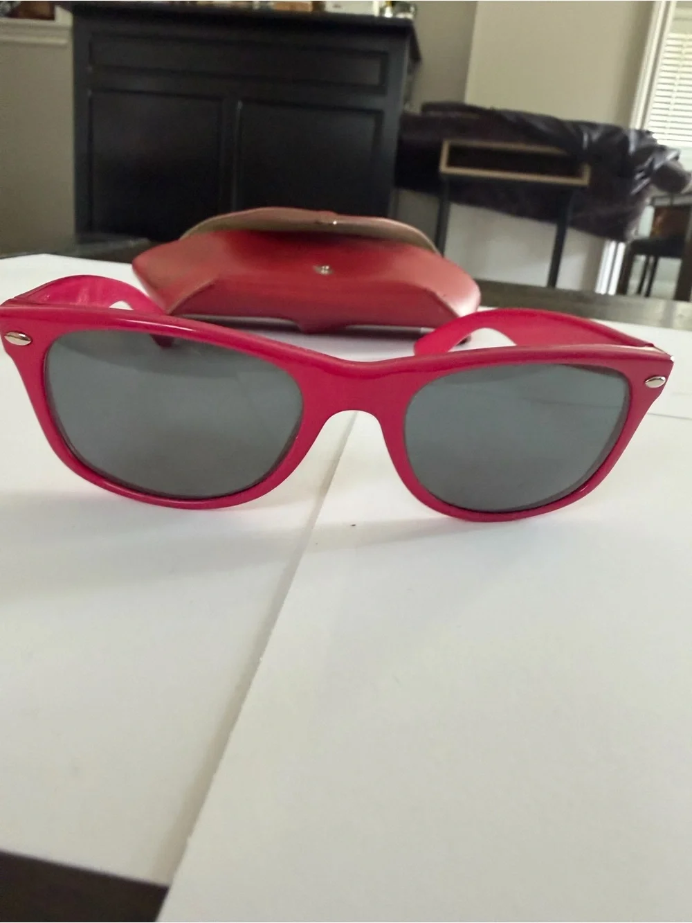 Ray-Ban RB 2132 New Wayfarer 758/32 Fuchsia Red Sunglasses + Case